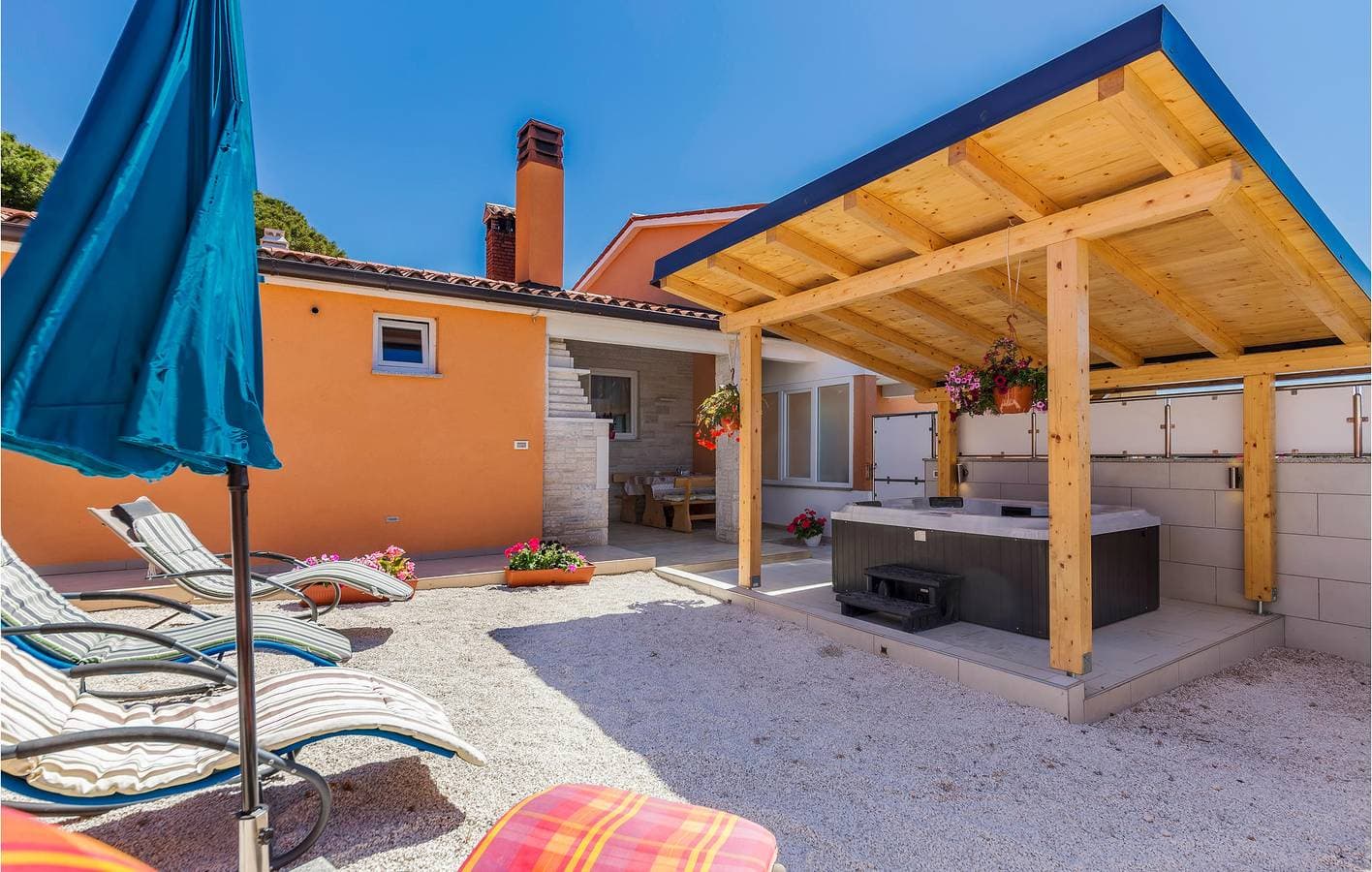 Foto 2 von 26: Gemütliche 1-Zimmer-Wohnung mit Terrasse, WLAN und Parkplatz – 1,5 km vom Strand von Fažana entfernt