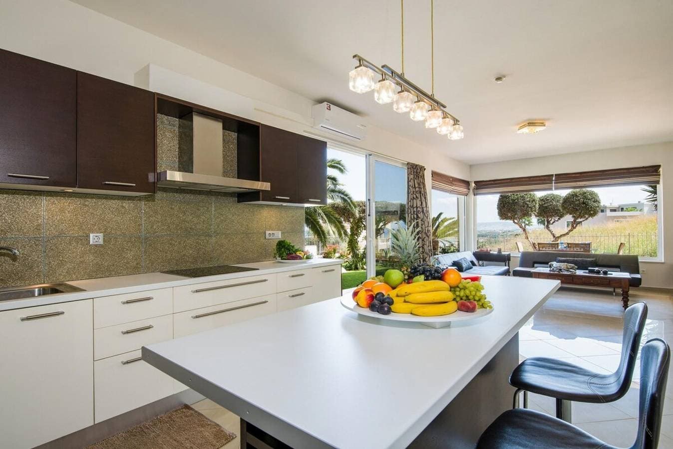 Foto 8 von 39: Villa für 8 Personen mit Garten