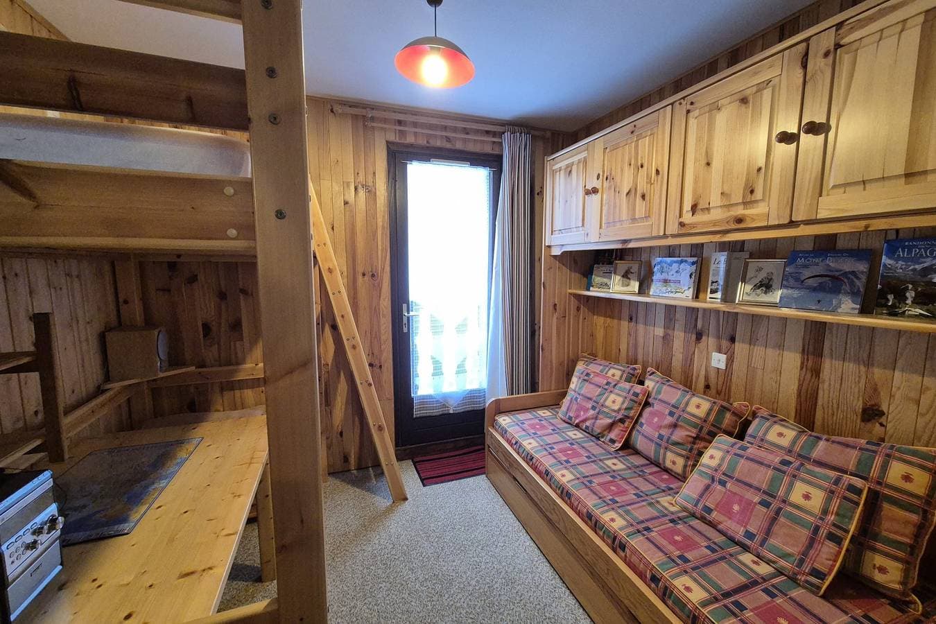 Foto 9 von 25: Ferienwohnung für 4 Personen mit Terrasse
