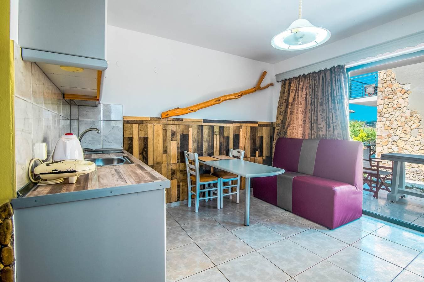 Foto 7 von 21: Ferienstudio 'Mirage Arillas Studio Typ A10' in Strandnähe mit Balkon, Gemeinschaftspool und WLAN