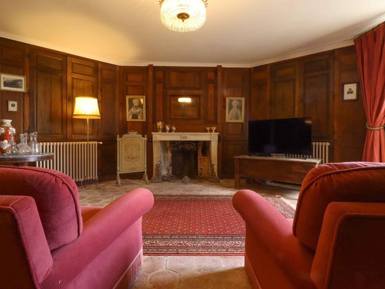 Foto 13 von 36: Authentisches Herrenhaus nahe Paris - 15 Pers.
