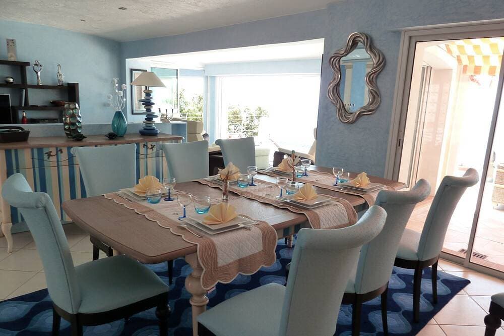 Foto 11 von 30: „Ein Stück Paradies“: Luxusvilla mit paradiesischem Blick – Last Minute Angebot