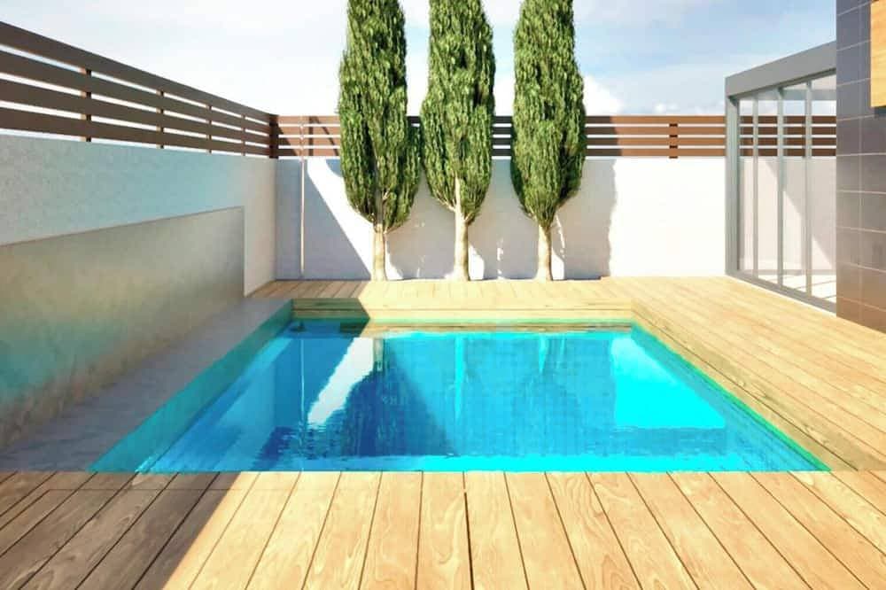 Villa with jacuzzi & heatable pool in Olhão 1