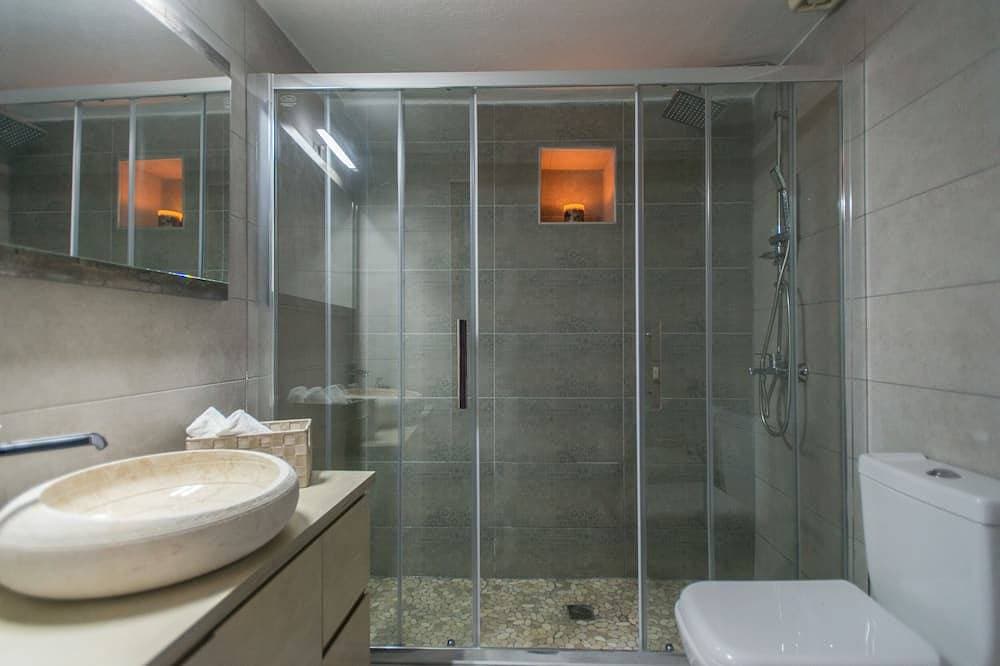 Foto 13 von 30: Amantes Amentes - Beach House Santorini