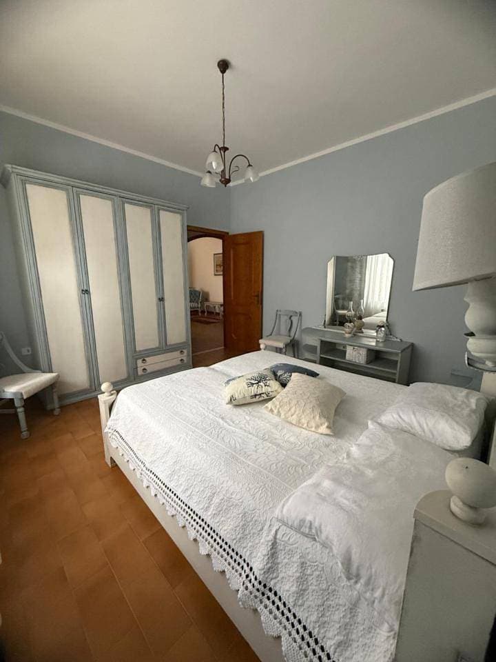 Foto 12 von 15: Three-Bedroom House