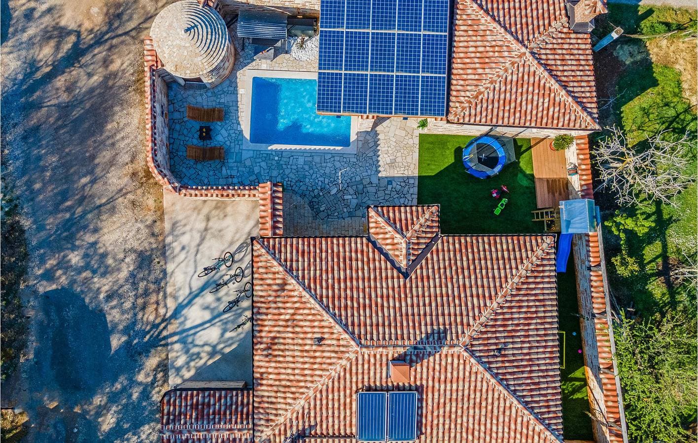 Foto 5 von 51: Gemütlich, 2 km von der Küste entfernt: WLAN, Pool und Terrasse in Ližnjan