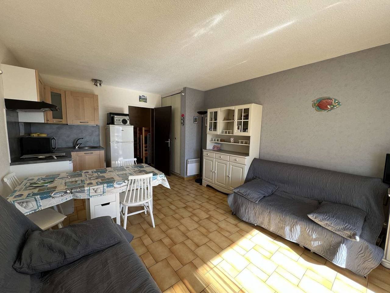 Foto 5 von 15: Studio mit Pool, Parkplatz, Klimaanlage und Haustiere erlaubt