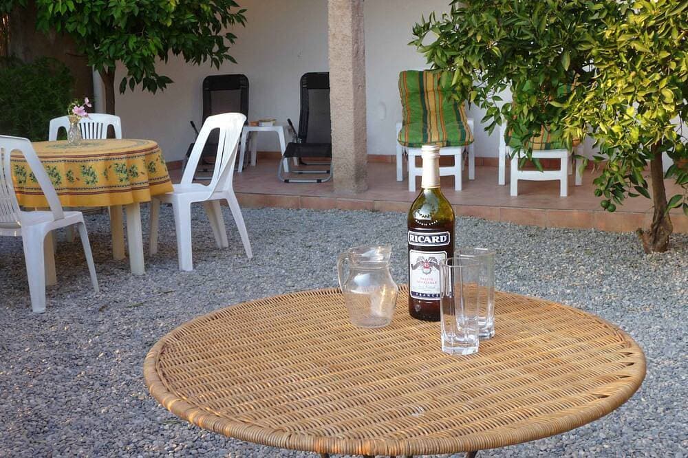 Foto 11 von 12: Character, modernised maison de village in quiet side street 50 mtr. from centre