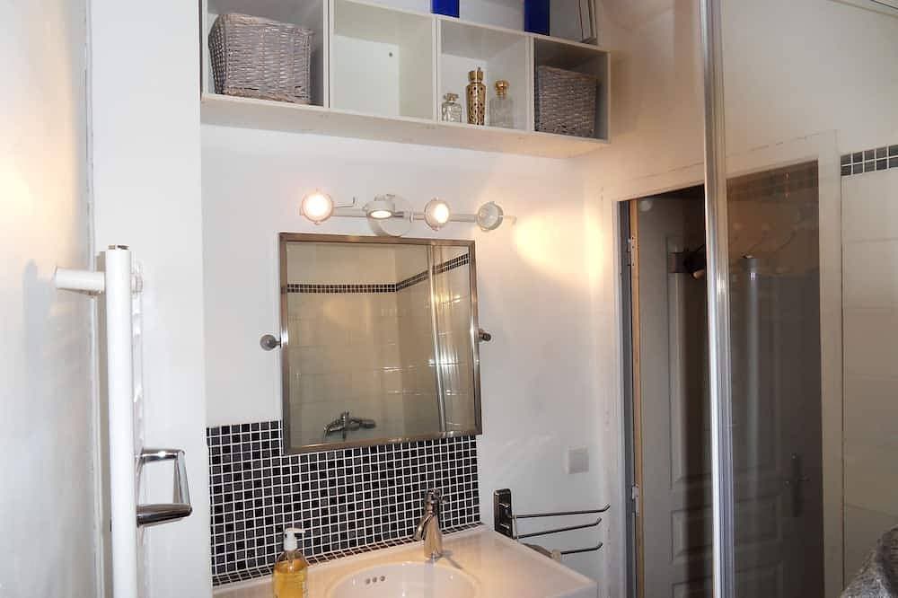 Foto 11 von 30: Charmante Vermietung in Cotignac jeder Komfort neue 70m2 im Dorfhaus