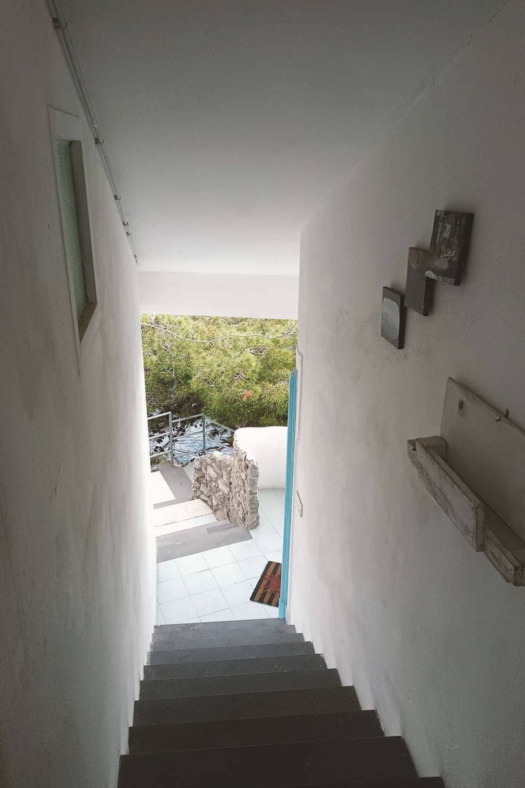 Foto 12 von 30: Villa auf einer natürlichen Klippe mit Blick auf das Meer, nur wenige Schritte