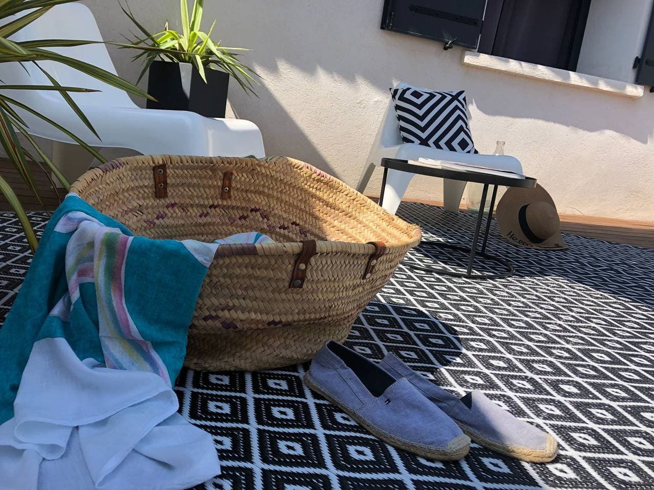 Foto 7 von 50: Eine kleine Ecke der Provence. Privater beheizter Pool