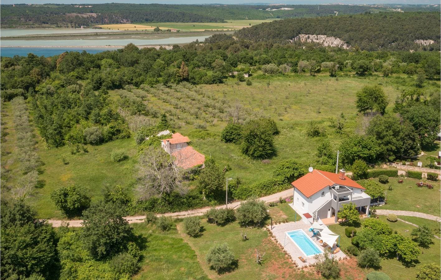 Foto 3 von 38: Charmante Ferienwohnung mit Terrasse, 2,5 km vom Strand Sirena entfernt und mit kostenlosen Parkplätzen