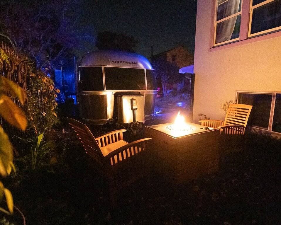 Foto 12 von 30: Iconic Airstream Retreat w/ Hot Tub