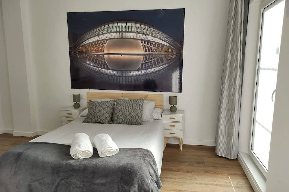 Foto 3 von 19: New apartment in the heart of Valencia, next to the vibrant Plaza del Cedro....