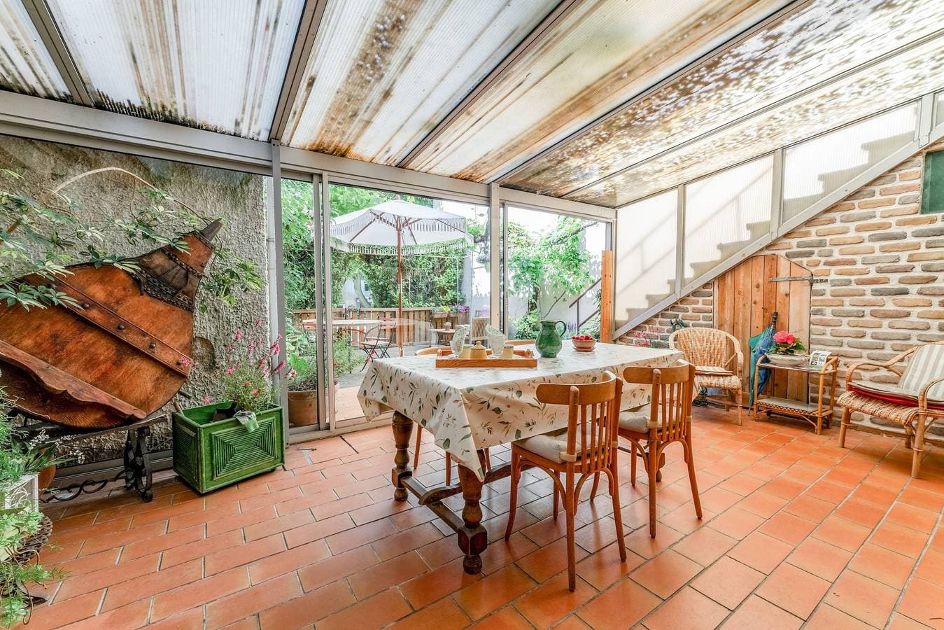 Foto 6 von 23: Zimmer 'Parfum De Soleil' mit gemeinsamer Terrasse, Gemeinschaftsgarten und WLAN