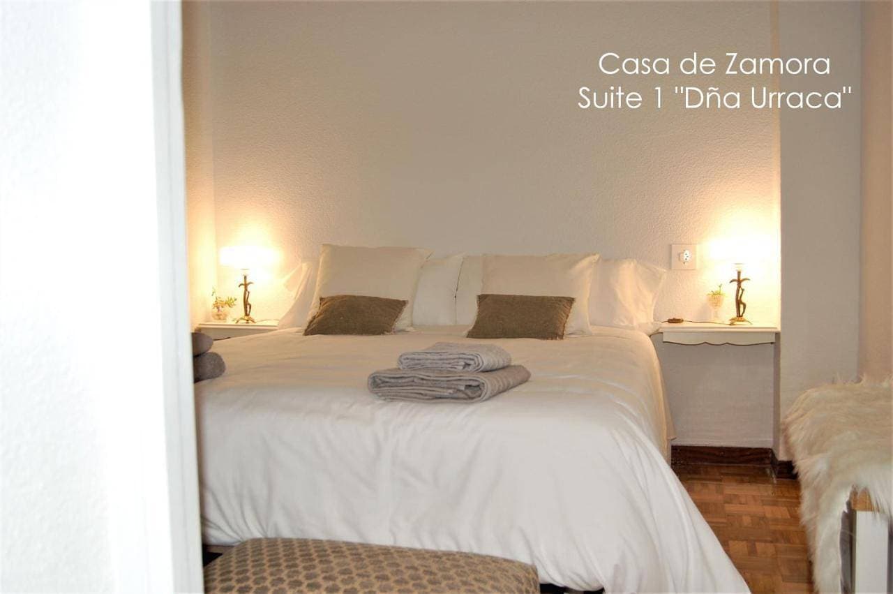 Foto 7 von 17: Double Room with Private Bathroom
