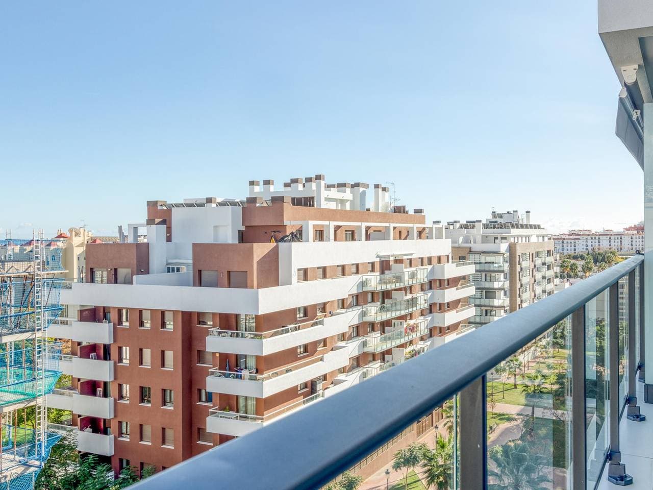 Foto 13 von 16: Modernes Penthouse in Estepona mit Parkplatz und atemberaubender Aussicht