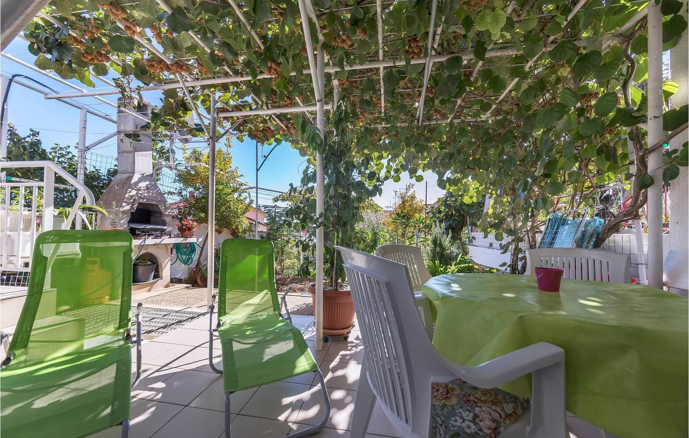 Foto 2 von 29: Gemütliche Ferienwohnung mit Terrasse, Parkplatz und WLAN, in Strandnähe – Havajka 2 km