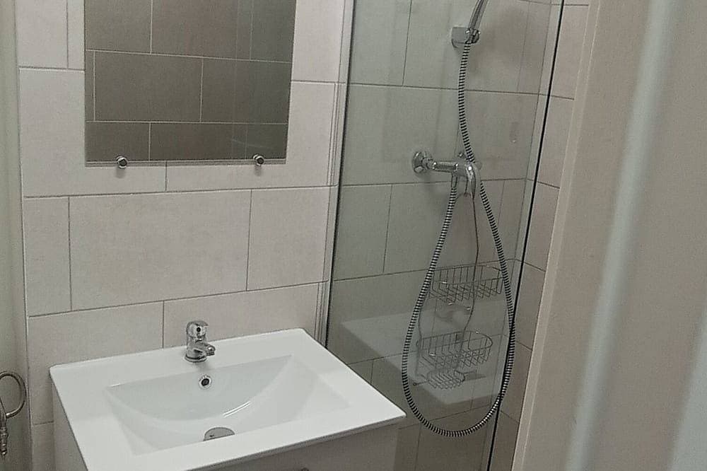 Foto 2 von 7: Enjoy elegant, central accommodation just 3 minutes from the beach,