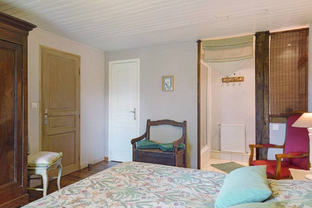 Foto 5 von 30: Ferienhaus „Gîte La Longère de Brocéliande“ mit privatem Garten