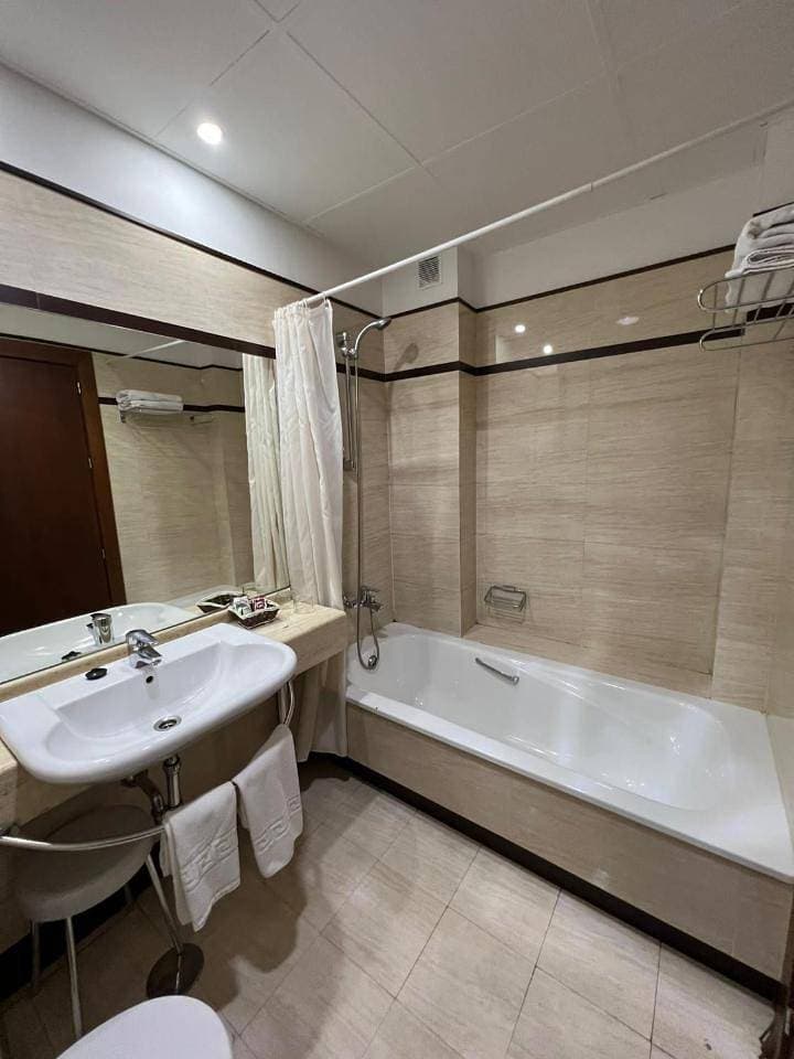 Foto 11 von 16: Standard Double or Twin Room