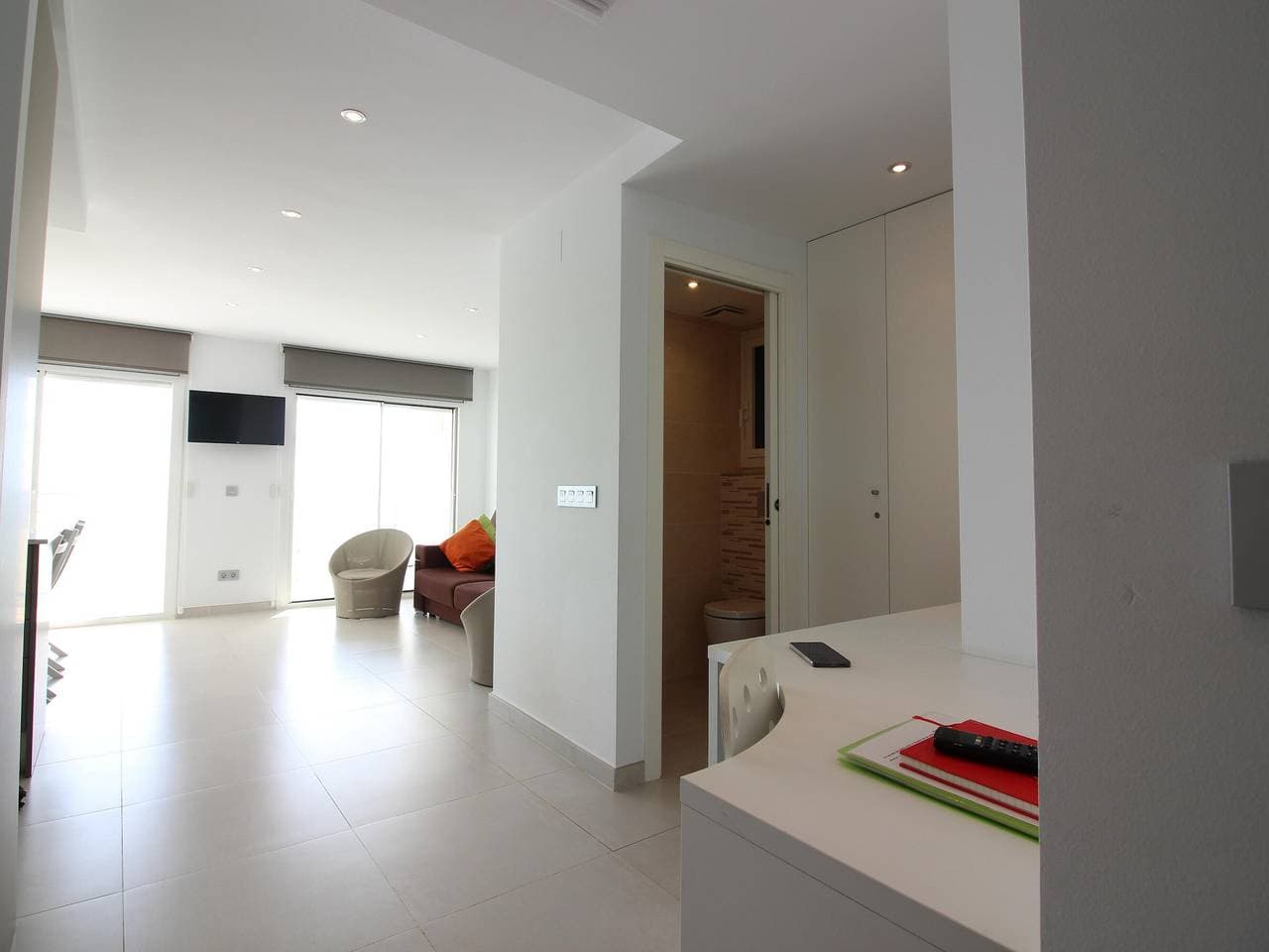 Foto 11 von 34: Designer-Ferienwohnung, direkt am Meer, mit Panorama-Blick, modernen Annehmlichkeiten und WLAN
