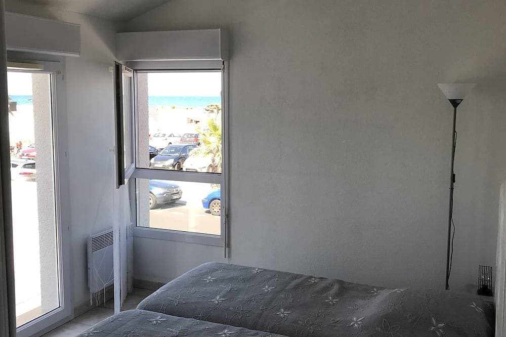 Foto 7 von 23: A seafront dream with garden and private parking.