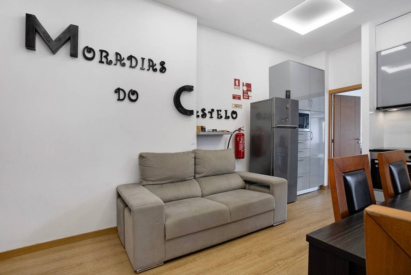 Foto 7 von 39: Ferienhaus 'Castelos Amarelo' mit privatem Pool, Wi-Fi und Klimaanlage