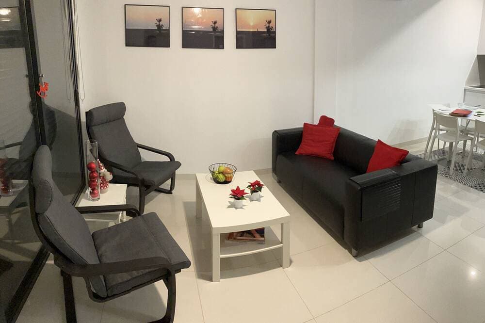 Foto 10 von 23: Moderne Wohnung 200 m vom Meer entfernt mit Südterrasse und Pool