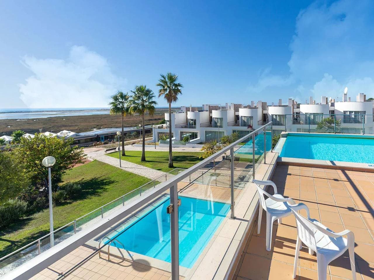 Foto 12 von 37: Ferienhaus für 4 Personen mit Pool