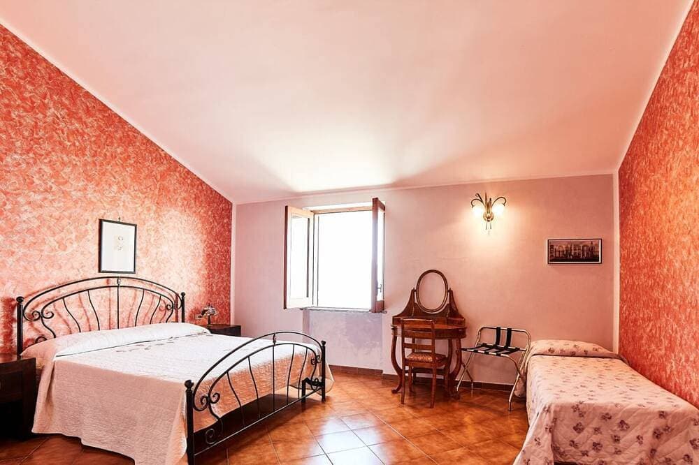 Foto 2 von 30: Panorama-Villa in der Nähe von Ravello, privater Pool, Garten und herrliche Aussicht, Parkplatz