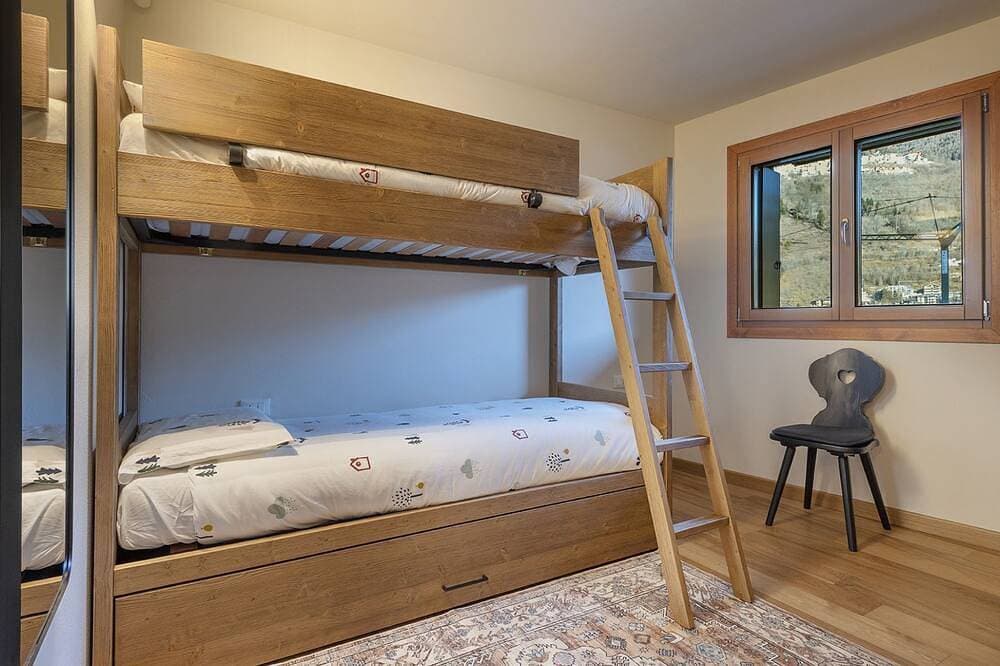 Foto 4 von 30: AlpinWood - Zwei Schlafzimmer Wohnung, Schläft 5
