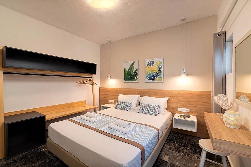 Foto 3 von 27: Welcome Apts laid just 1600m away from the longest sandy beach of northern Crete and the touristic Georgioupolis Town, offering great views to the Cretan Sea and the White Mountains.  Welcome Apts is ideal for couples, families, a group of families or a g