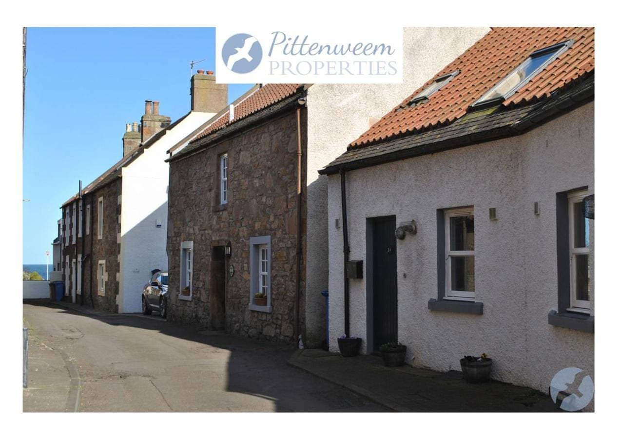 2a Rose St- cosy coastal cottage Fife 1