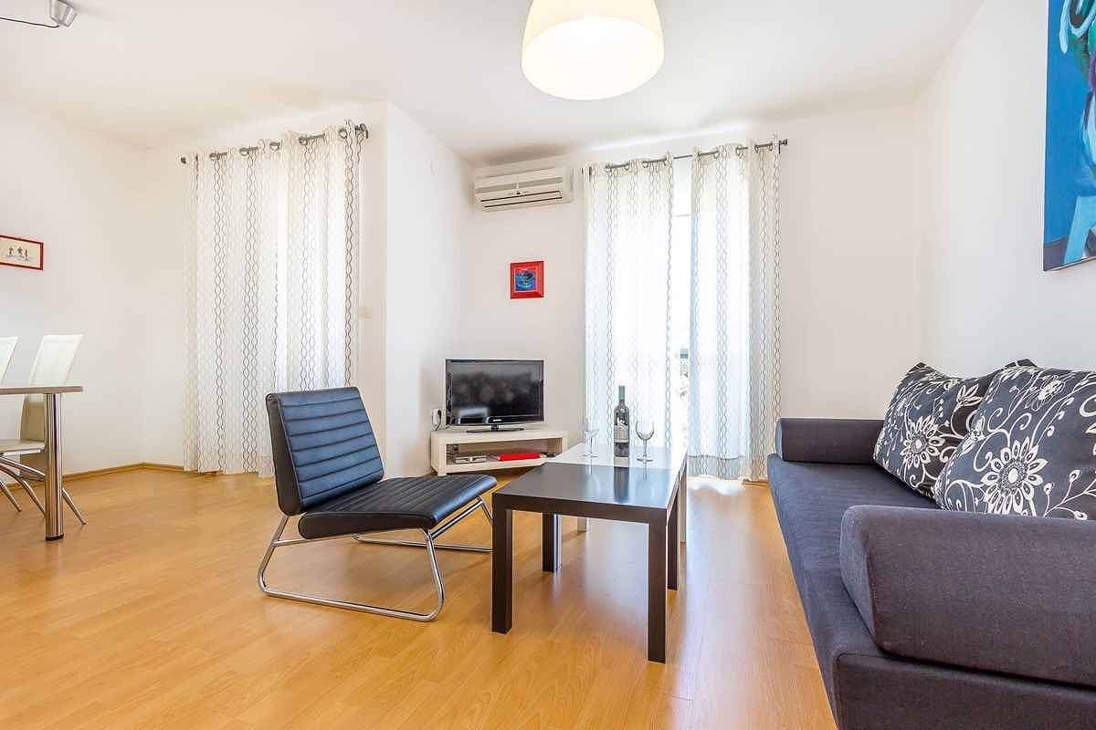 Foto 11 von 23: Ferienwohnung mit eigenem Balkon in Premantura