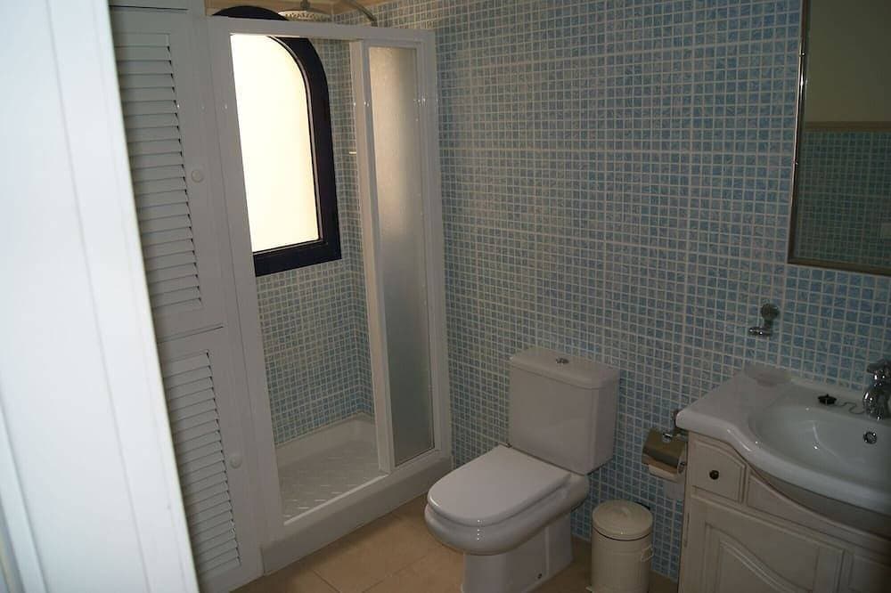 Foto 9 von 24: Very spacious bungalow with terrace, sea views, community pool and jacuzzi.