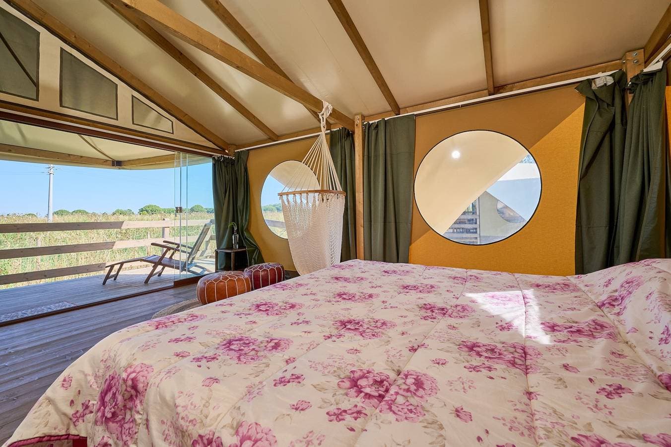 Foto 12 von 22: Einzimmerapartment 'Suite Glamping Vicino Al Mare' mit privater Terrasse und WLAN
