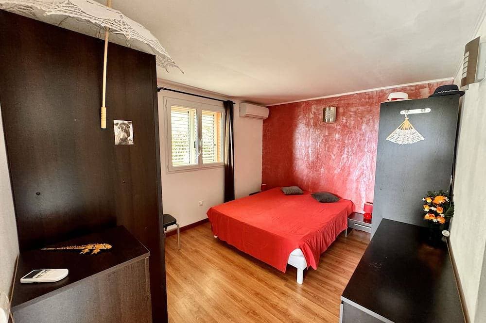 Foto 2 von 24: Haus Casa Rossa, F2, 37m2 + überdachte Terrasse 20m2, Klima, WLAN, Parkplatz.