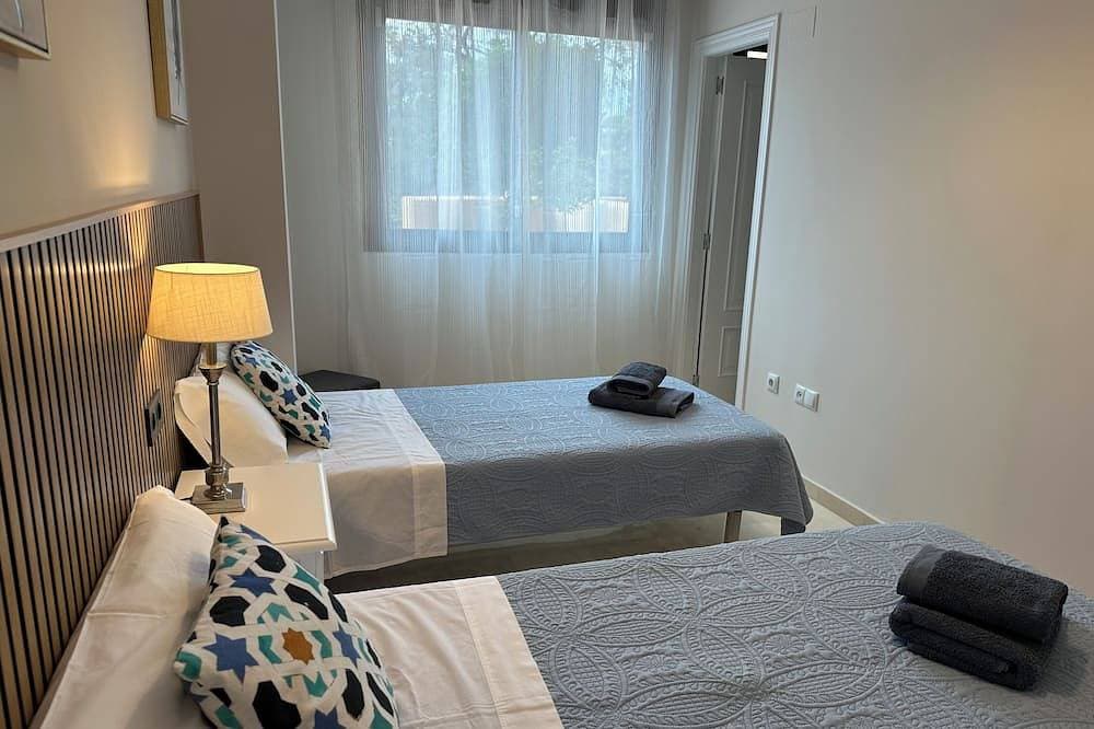 Foto 7 von 30: Luxus-Apartment am Strand mit Whirlpool - 3 Sonnenterrassen, WLAN und Gasgrill