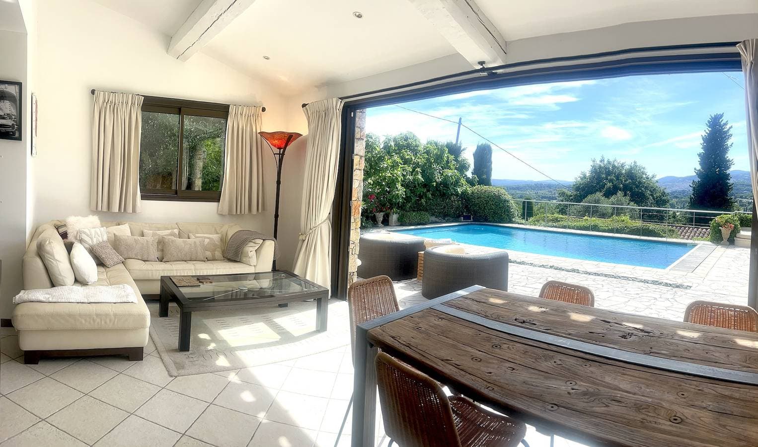 Foto 13 von 31: Atemberaubende Opio-Villa auf einem Hügel mit epischer Aussicht Voller Klimaanlage zu Fuß nach Valbonne zum Aufladen von Elektrofahrzeugen