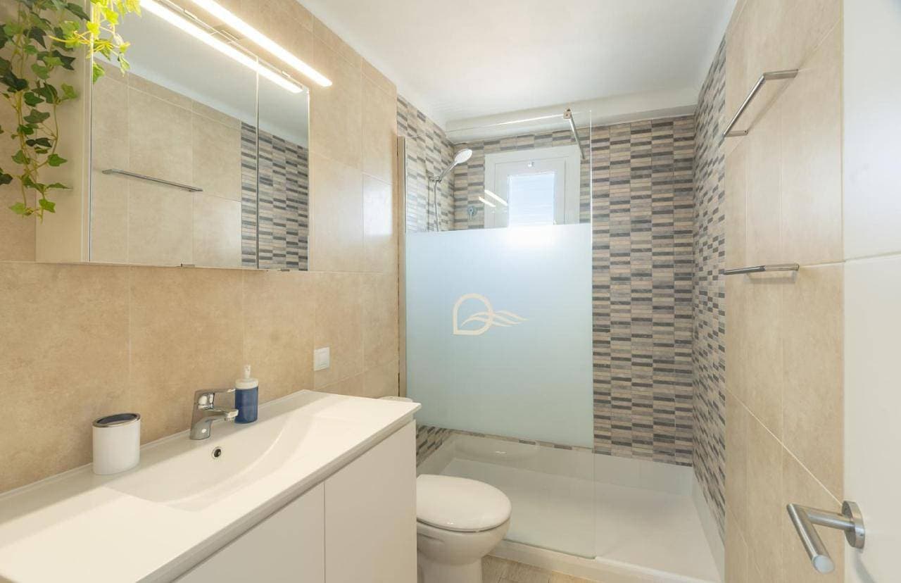 Foto 13 von 28: Apartment with Shower
