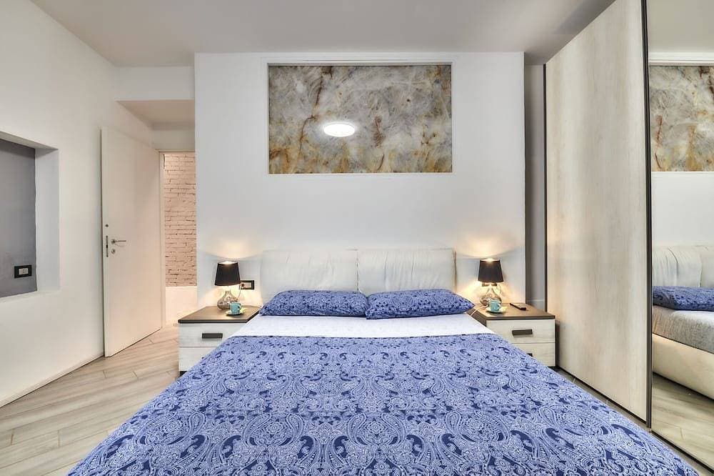 Foto 3 von 27: Within walking distance of the beach! A beautiful home in which to relax