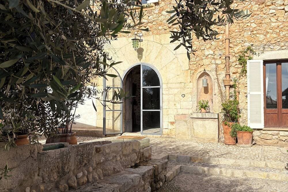 Foto 8 von 18: Historische Finca mit Pool & weitläufigem Garten