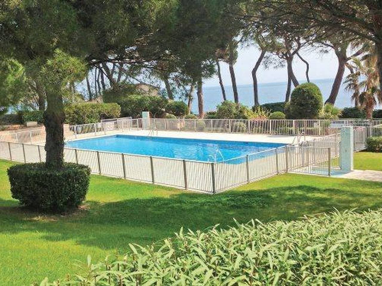 Foto 3 von 22: 2-Zimmer-Wohnung mit Meerblick und Garage in Sainte-Maxime
