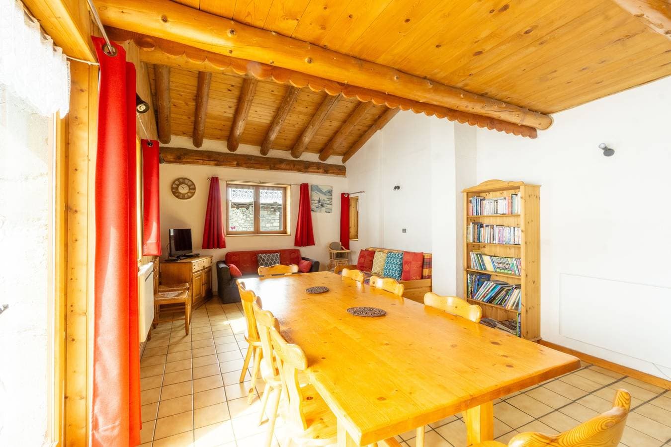 Foto 5 von 28: Chalet "Les Moulins" mit Balkon, Gemeinschaftsgarten und Wi-Fi