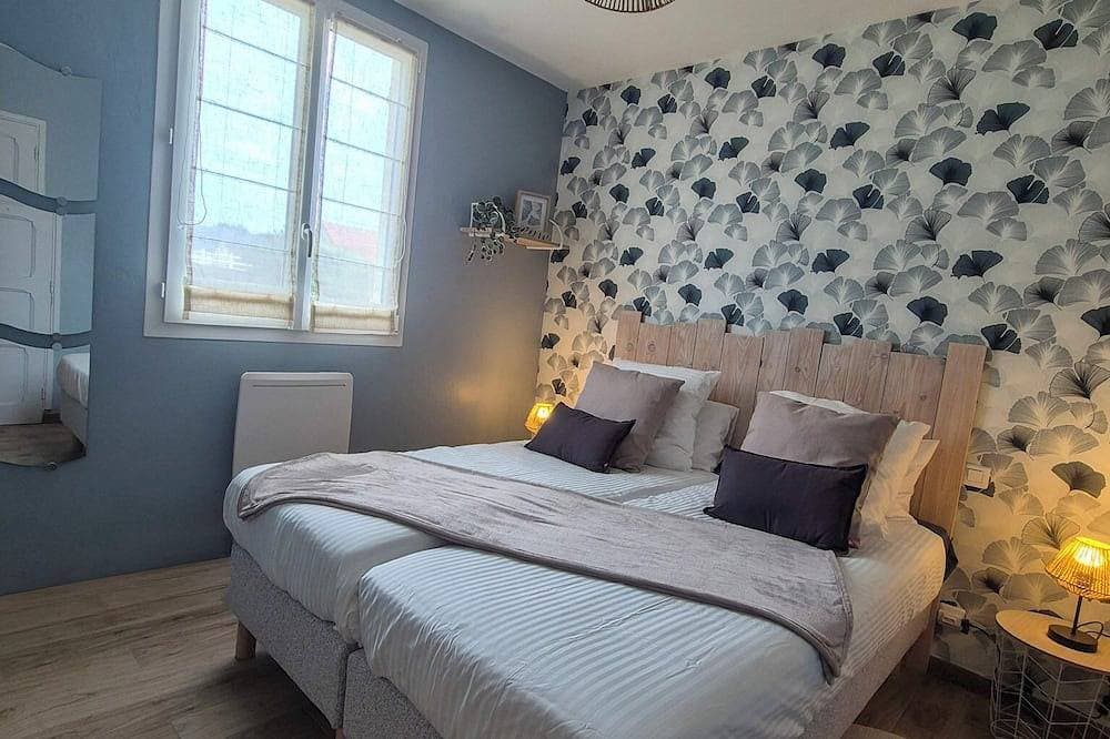 Foto 6 von 30: The house is located 50 meters from the beautiful sandy beach of Denneville.