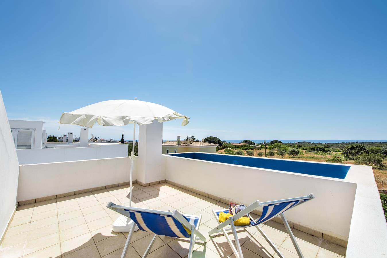 Foto 7 von 35: Sonnige Villa mit Zugang zum Pool - Entspannter Urlaub