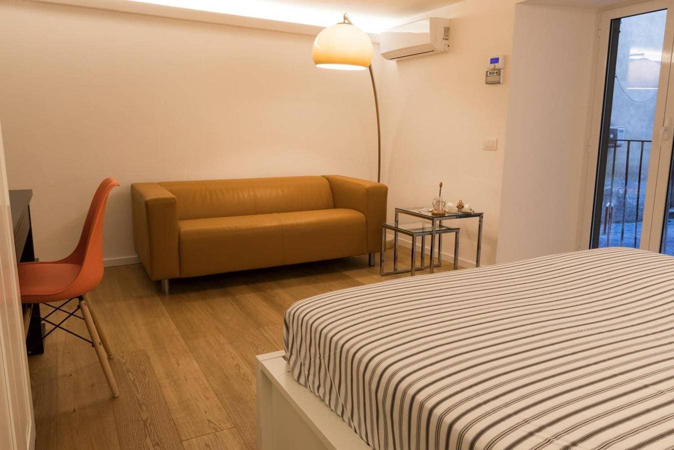 Foto 4 von 14: Apartment 'Fabrizio Ai Gradoni Di Chiaia' mit Balkon, WLAN und Klimaanlage