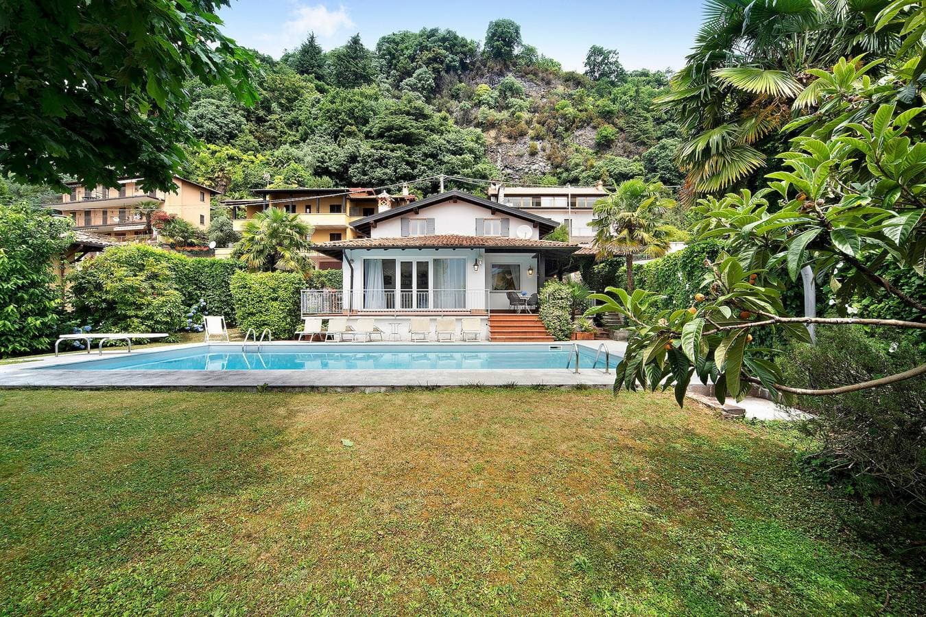 Foto 11 von 29: Haustierfreundliche Villa “Luxury Country House Domaso” mit Pool und Seeblick
