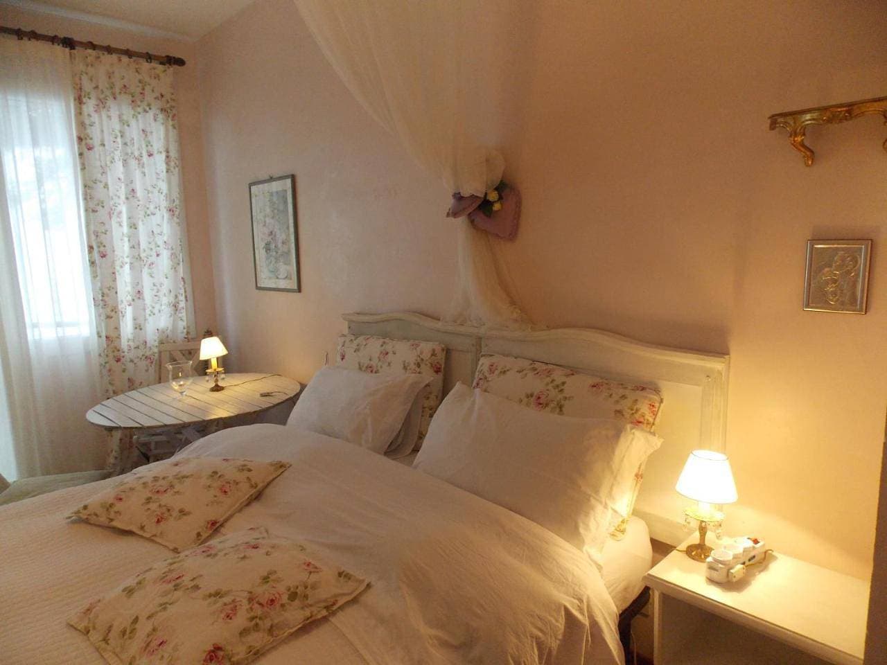 Foto 11 von 25: Large Double Room with Balcony
